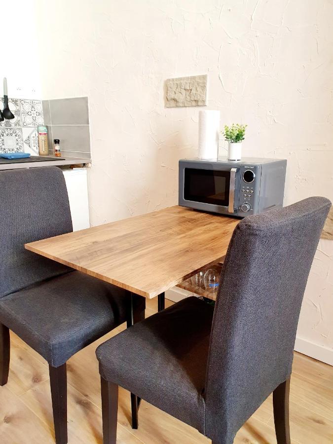 Blaye-Les-Mines Studio Renove De 20 M2 Pour Deux Personnes 아파트 외부 사진