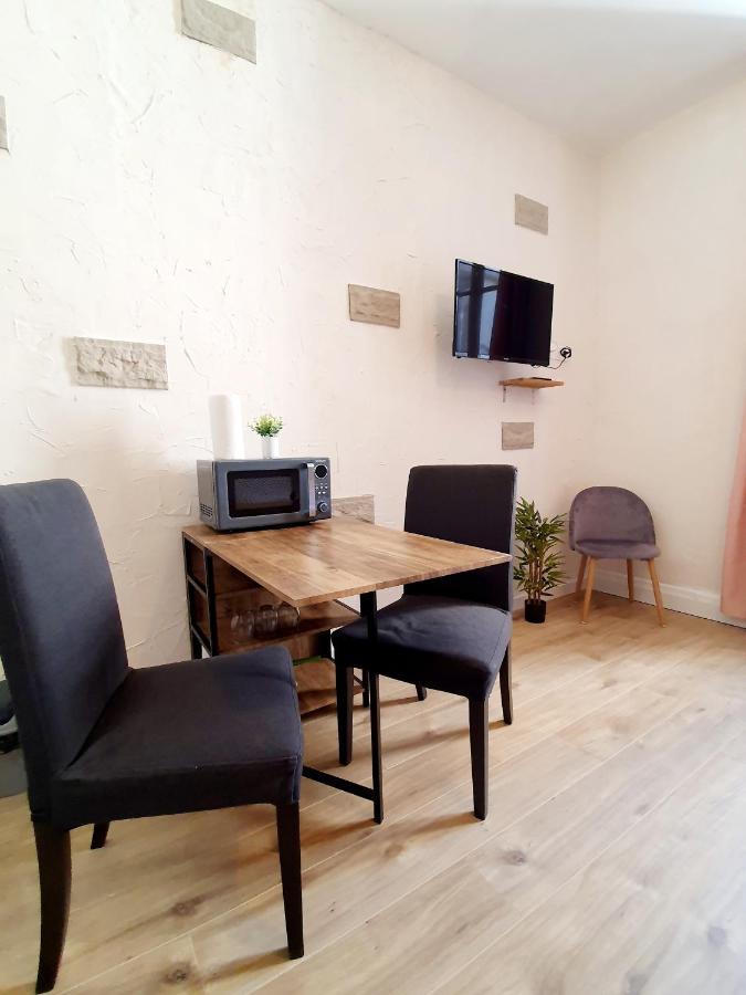 Blaye-Les-Mines Studio Renove De 20 M2 Pour Deux Personnes 아파트 외부 사진